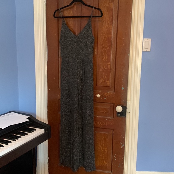 Skies Are Blue jumper. - Picture 3 of 4